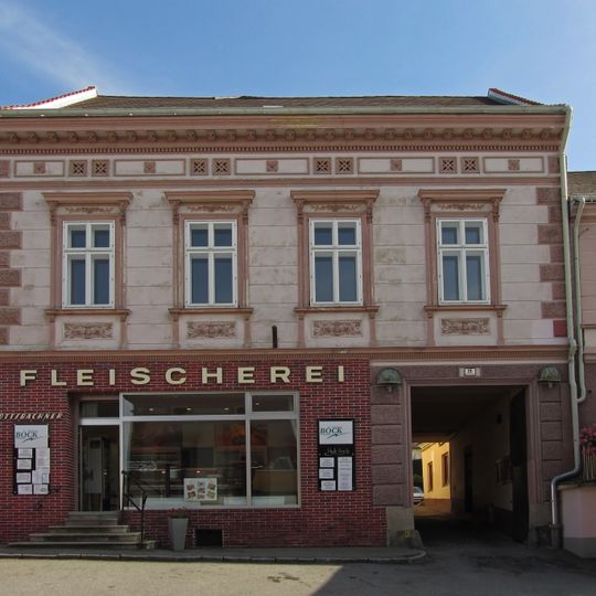 Wohn- und Geschäftshaus