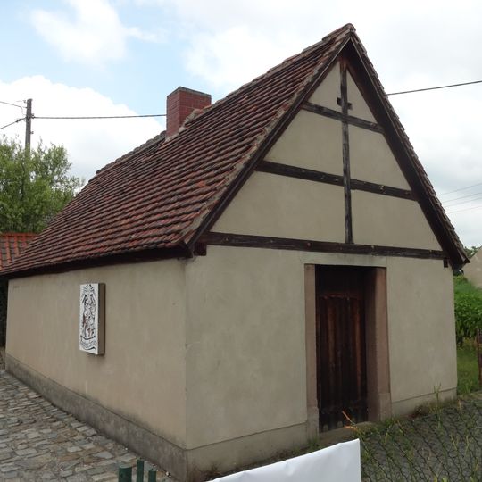 Backhaus, Mitteldorfstraße 12, Strauch