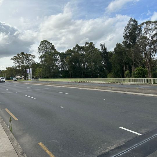 Cabramatta Creek-Elizabeth Drive bridge