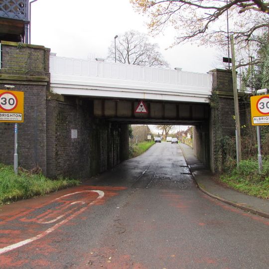 Station Road railway bridge, Albrighton
