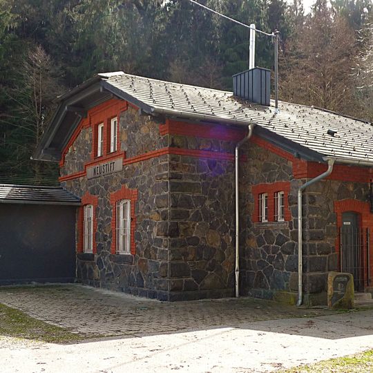 Station building at Neustift station