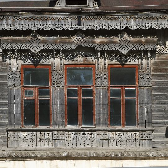 Жилой дом со службами