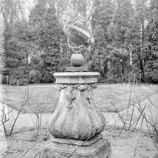 Huis te Vogelenzang: zonnewijzer