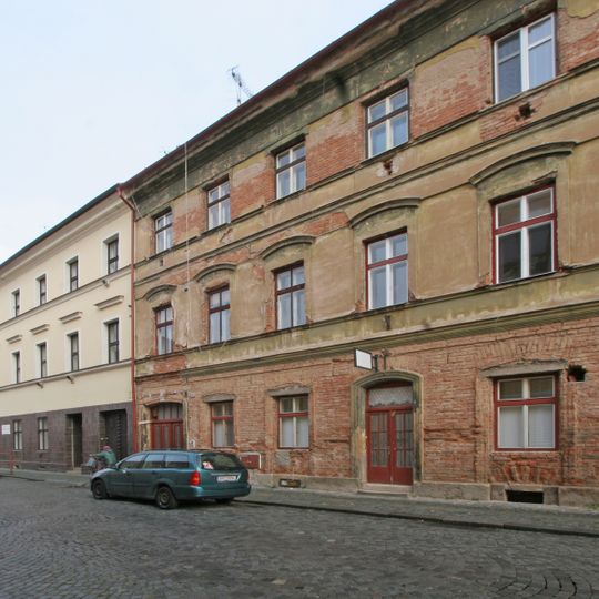 Městský dům Ivanovova 83