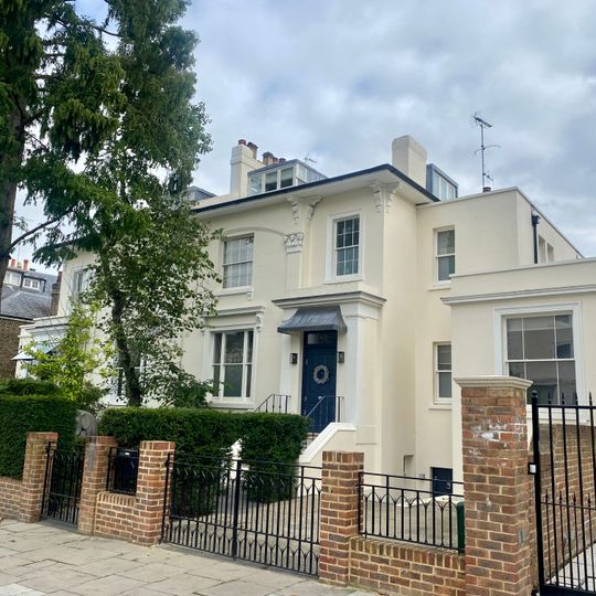 30 And 31, Queen's Grove Nw8