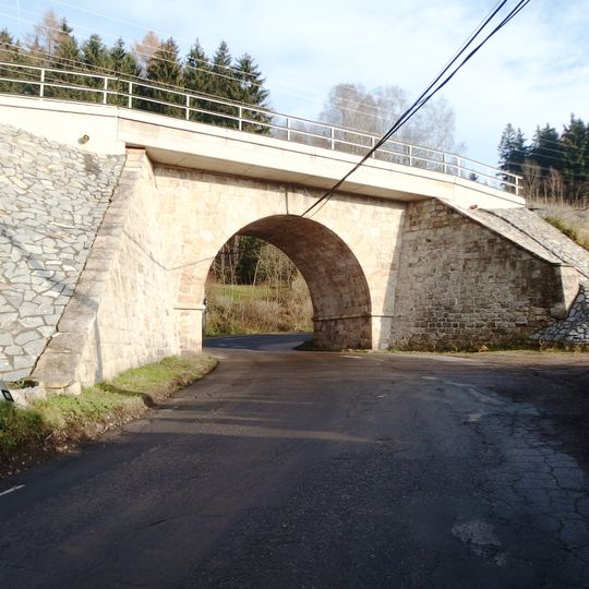 Železniční most přes Svatoňovickou ulici v Bohuslavicích