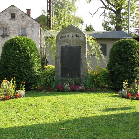 Kriegerdenkmal Um die Teiche