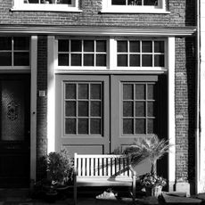 Pand met eenvoudige lijstgevel