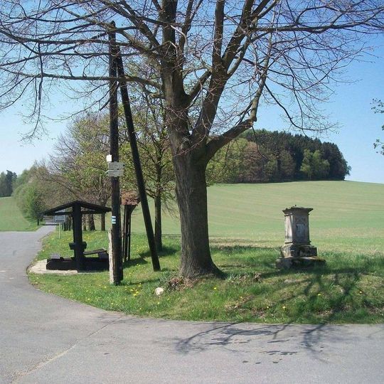 Kříž u Chýnovských jeskyní