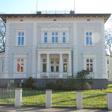 Villa Bahnhofstraße 16
