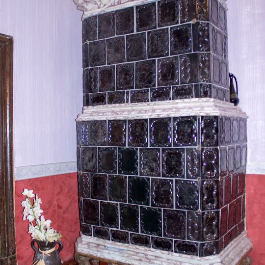 Tiled stove in Apriķi Manor