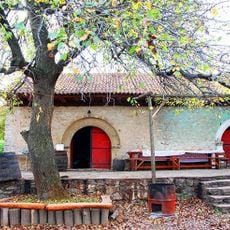 Комплекс Рајачких и Рогљевских пивница