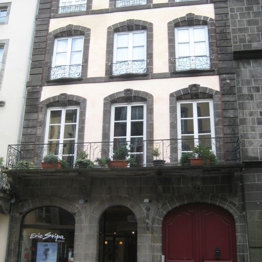 Hôtel Arnoux de Maison-Rouge à Riom