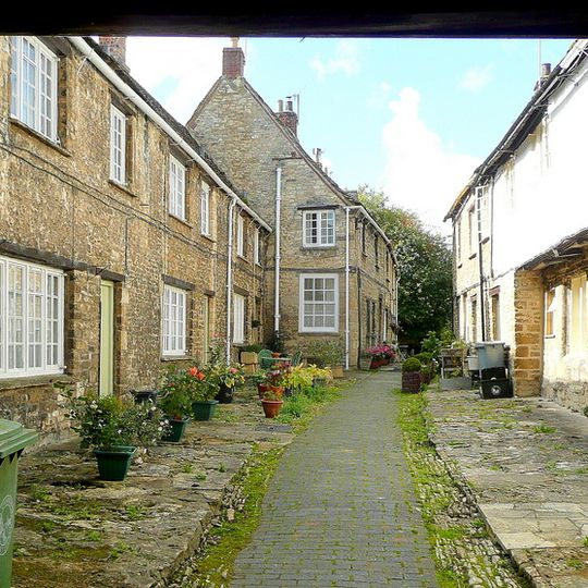 9-11 Old George Yard