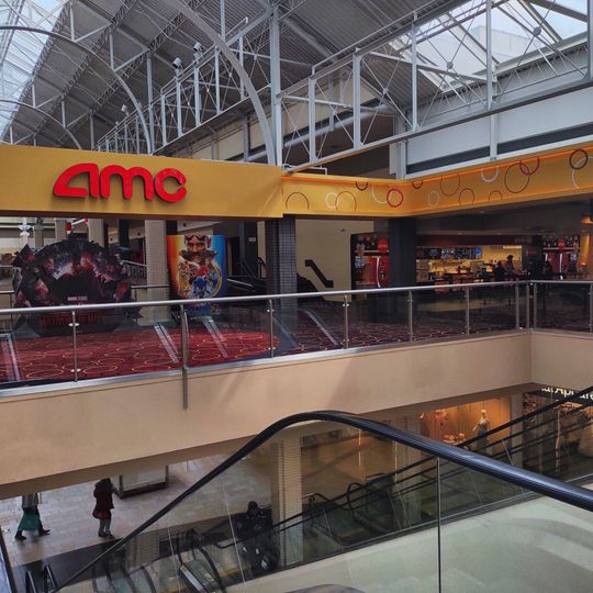 AMC Newport Centre 11