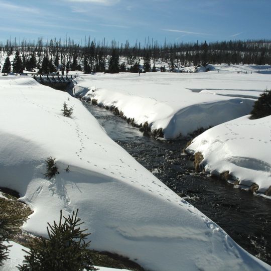 Most Nové březnické cesty přes Luzenský potok