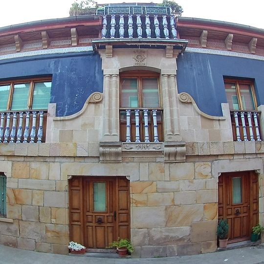 Casa Andra Mari 11