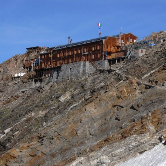 Gnifetti Hut
