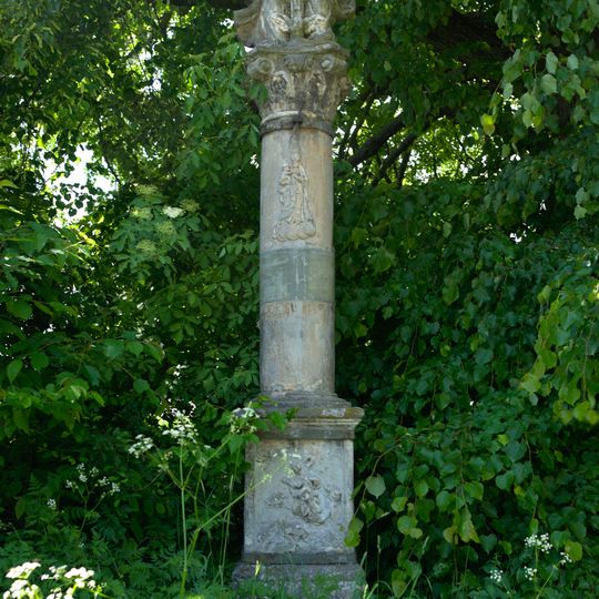 Sloup Svaté Trojice severně od Drozdova