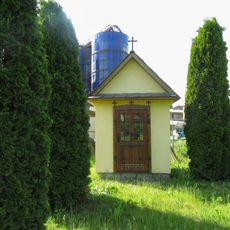 Kaplička na okraji Ponikve u družstva