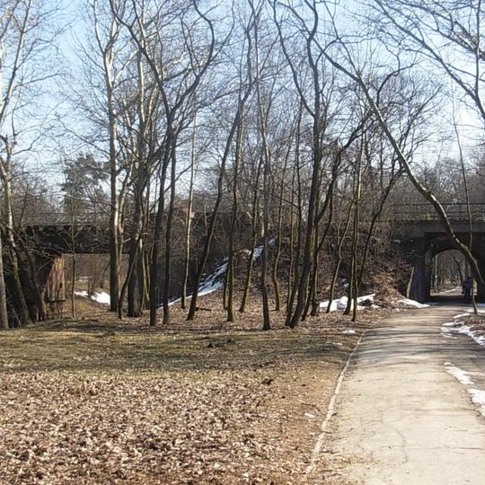 Most kolejowy nad starym kanałem w Bydgoszczy