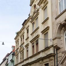 Wohn- und Geschäftshaus