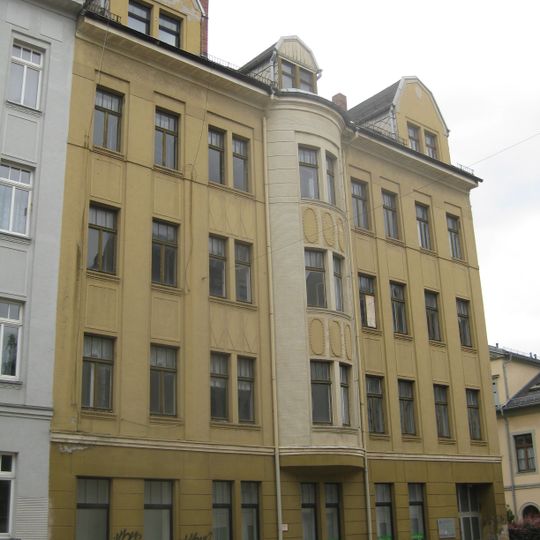 Mietshaus in halboffener Bebauung Gießerstraße 2a