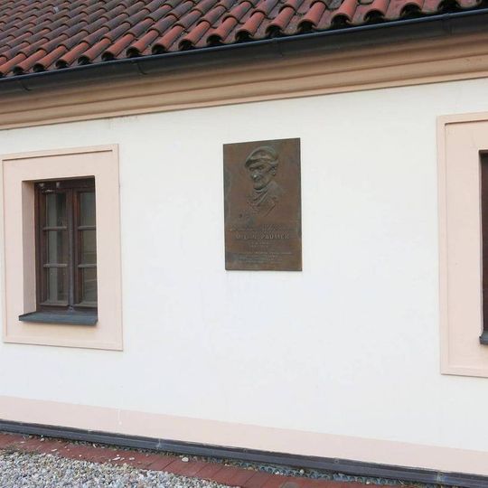 Pamětní deska Milana Paumera na zámku v Poděbradech