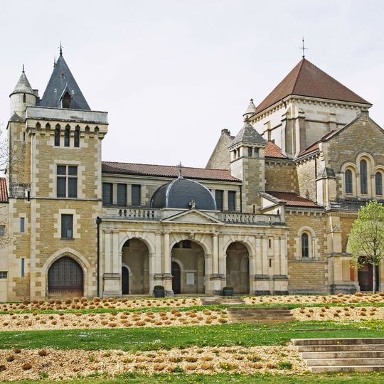 Basilique Saint-Bernard de Fontaine-lès-Dijon