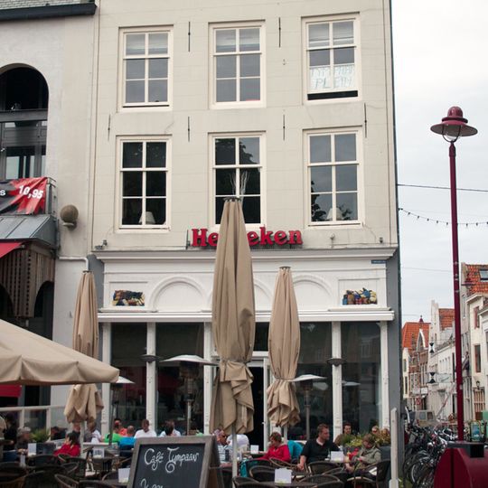 Markt 83, Middelburg