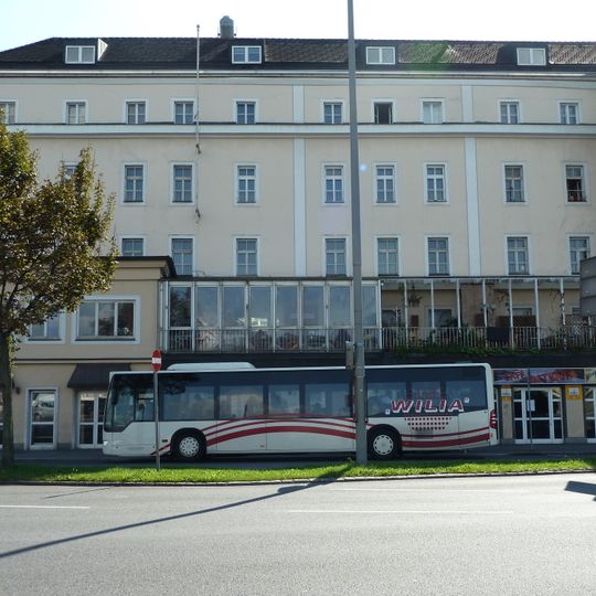 Bürgerhaus, ehem. Hotel Roter Krebs