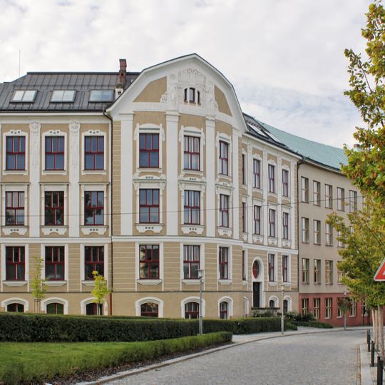 Střední uměleckoprůmyslová škola