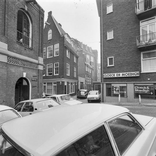 Tweede Passeerdersdwarsstraat 1