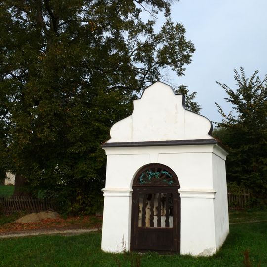 Výklenková kaplička svatého Jana Nepomuckého