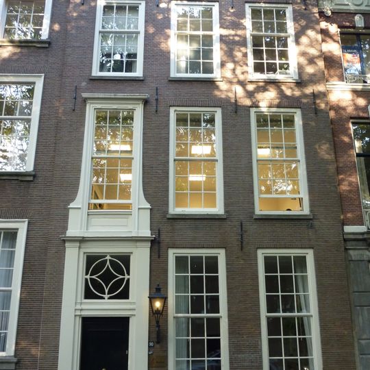 Pand met bakstenen gevel