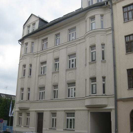Mietshaus in halboffener Bebauung; Gießerstraße 11
