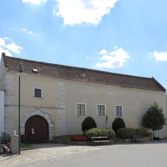 Pfarrhof, ehem. Schloss Sumarein