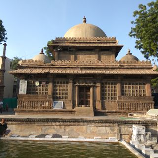 Rani Sipri's Mosque and Tomb