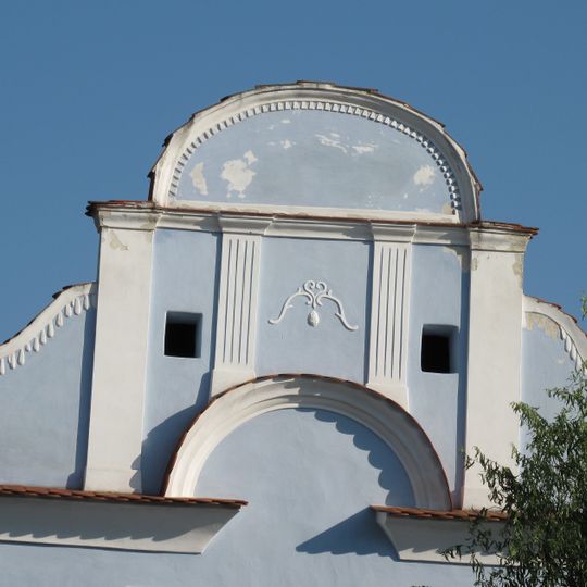 Brána a špýchar usedlosti čp. 4