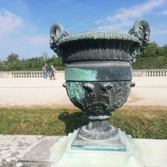 Vase aux satyres