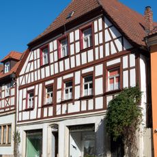 Wohn- und Geschäftshaus