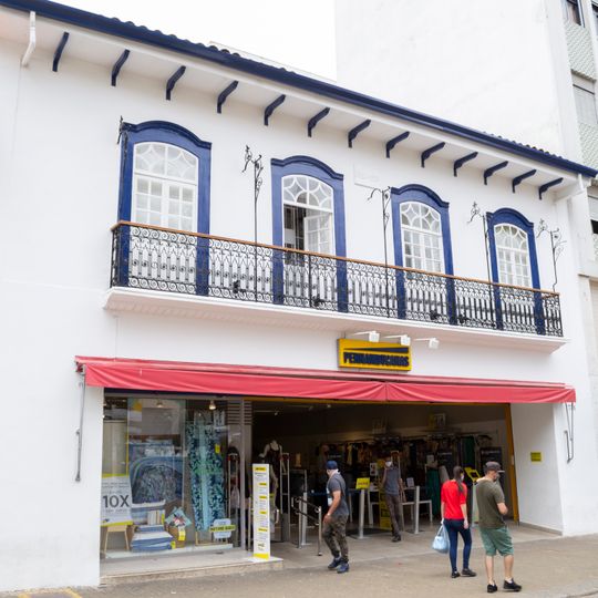 Sobrado à Rua Barão de Jundiaí, 736