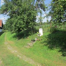 Kříž u čp.19 v místní části Kamenicko