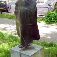 Schrijdende danseres met tamboerijn