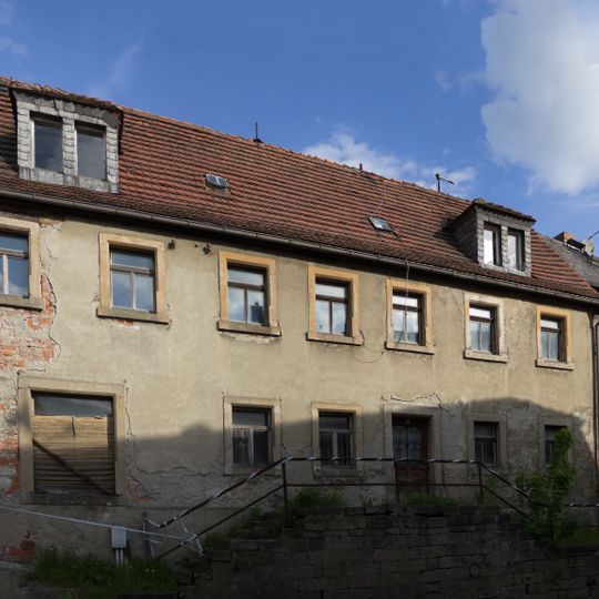 Wohnhaus und Nebengebäude Obere Straße 6; 8