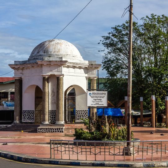Thomas Parr Monument
