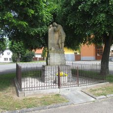 Pomník padlým ve Svéradicích