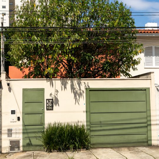 Imóvel à Rua Conceição Veloso, nº 156