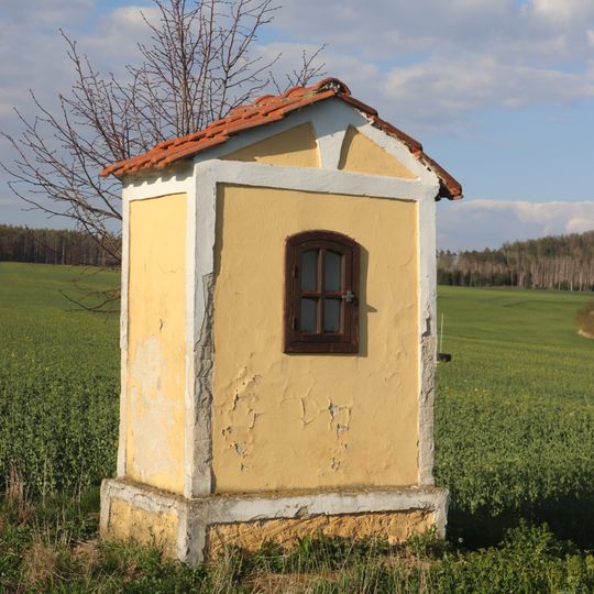 Výklenková kaple severně od Třebelovic
