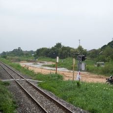 Nawa Nakhon railway halt
